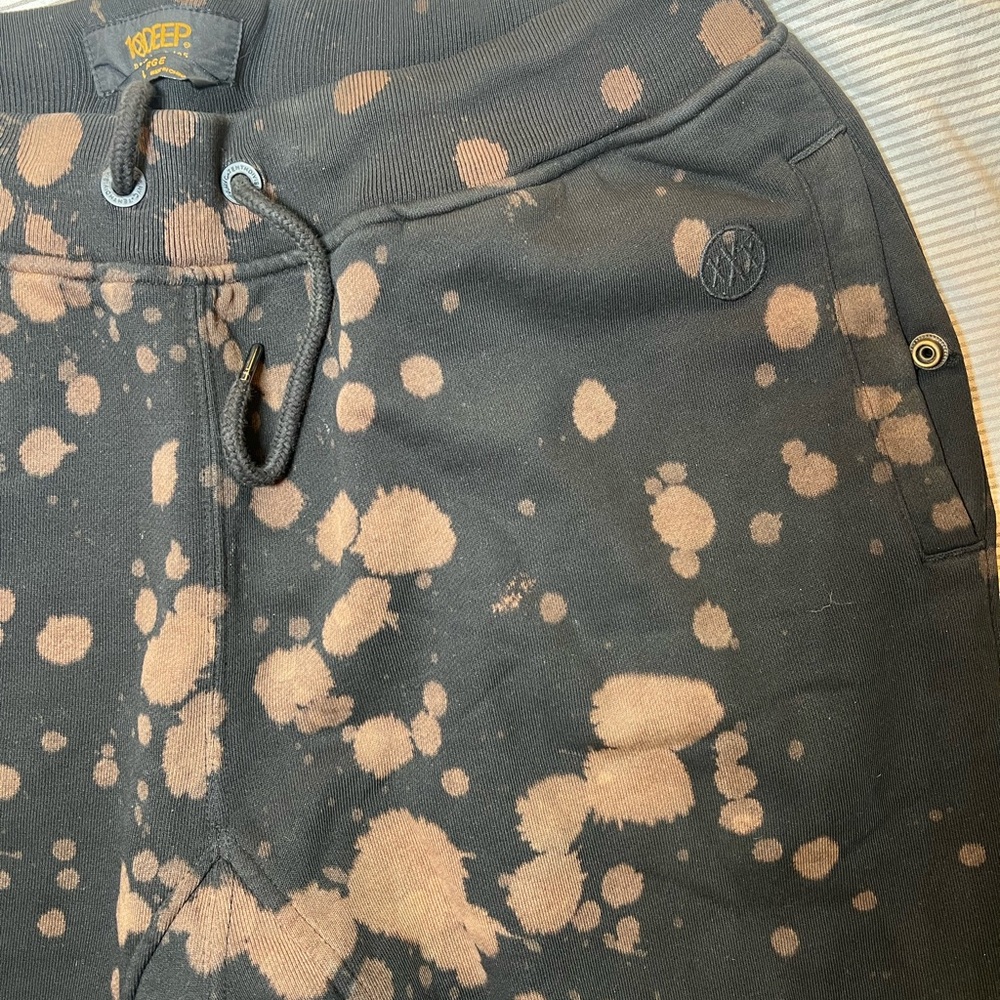 10 Deep Splatter Print Joggers - Black/Brown - Size Medium - Picture 2 of 5
